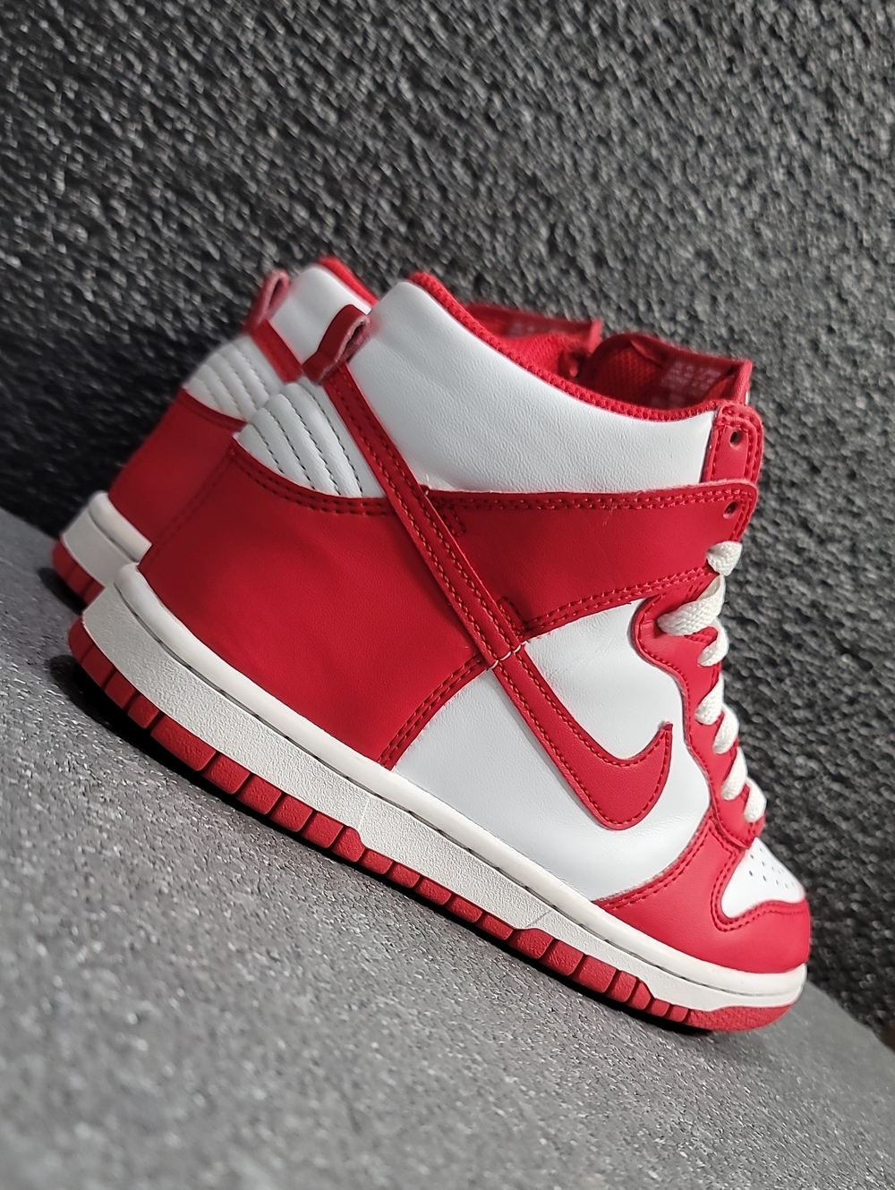 Nike Dunk High "University Red" Wmns 6 Great Condition, Ships Today - Picture 6 of 15